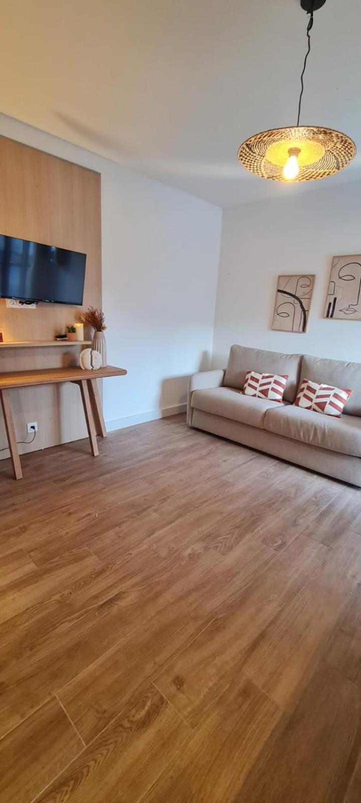 Apartment Limiria *
